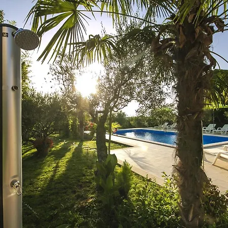 Strandnahe Livija 1 Mit Pool Und Garten *
